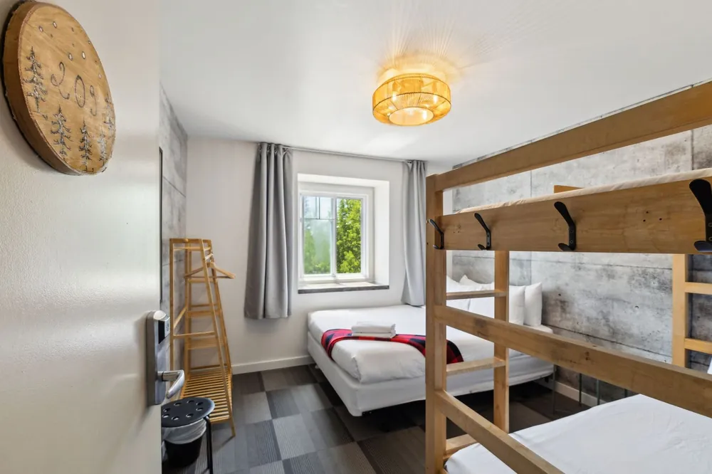Private family room with bunk beds
